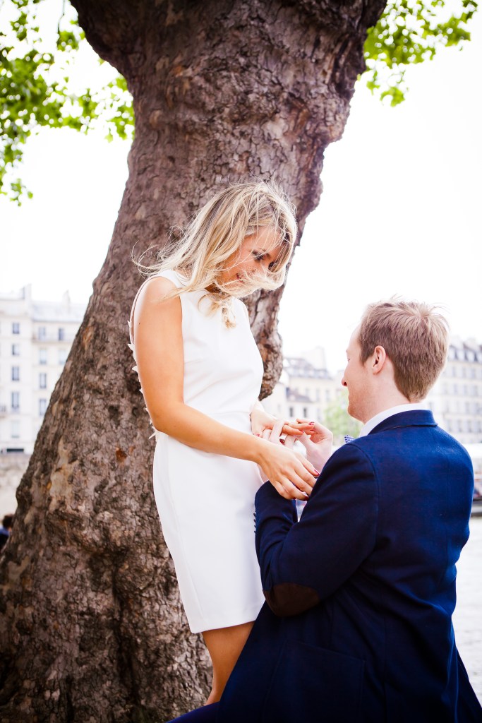 Madamedaniel engagement photo paris matt guegan 