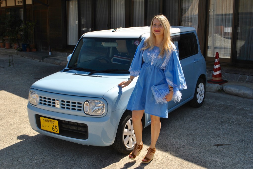 shirakawa village madame daniel honeymoon in Japan 