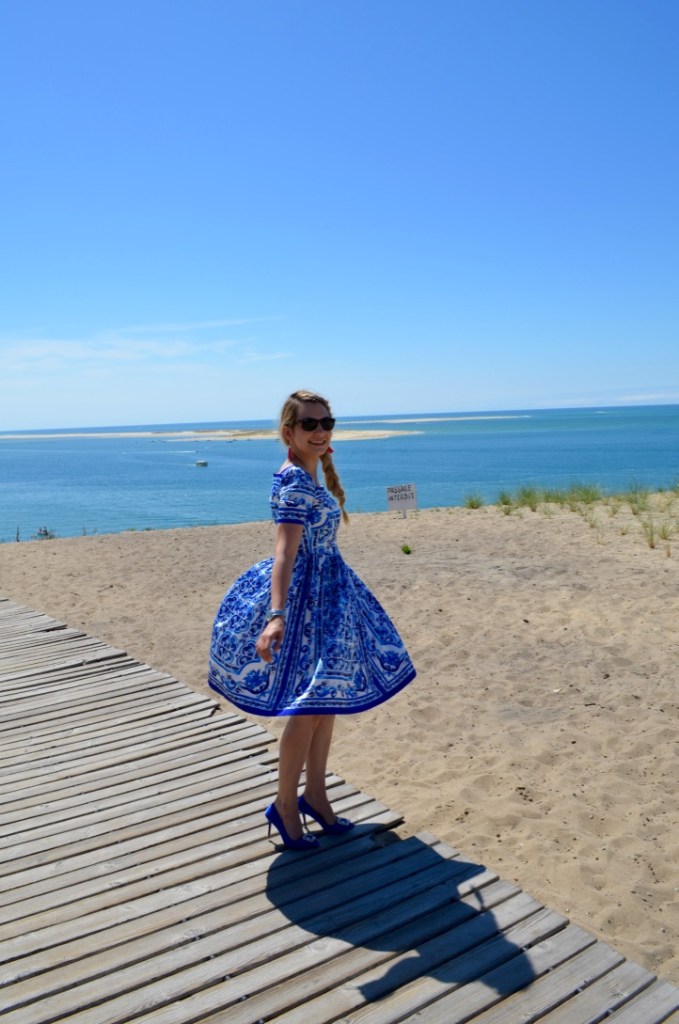 la corniche review madamedaniel dolce&gabanna blue dress