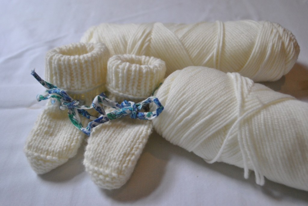 madamedaniel designs tricot chaussons baby bootie handmade 