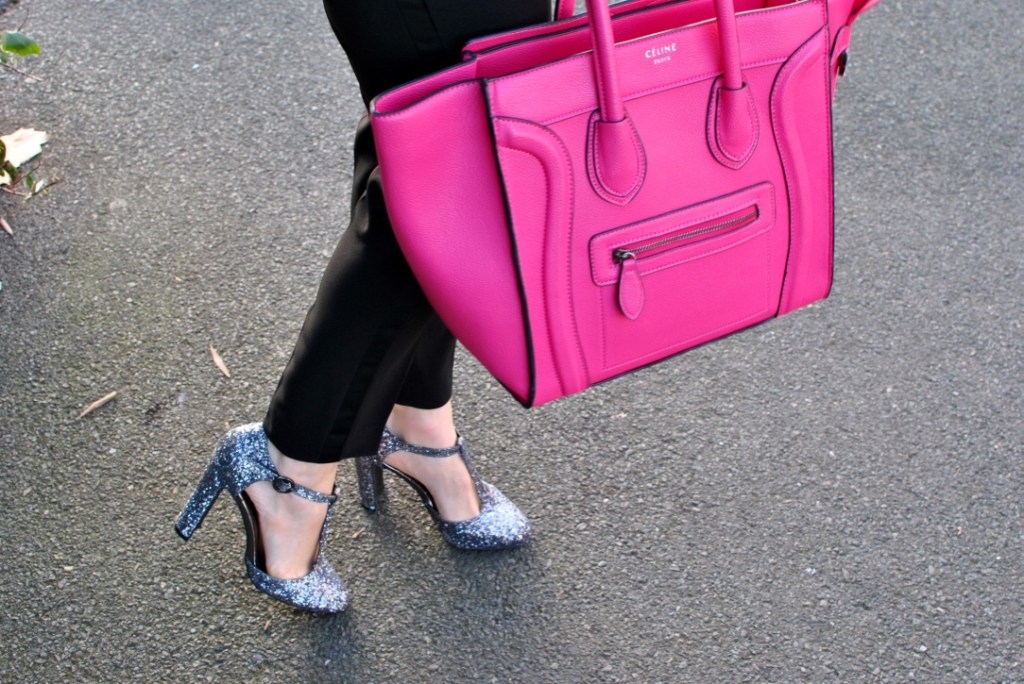 Little venice madame daniel pink beanie celine pink boston luggage pink bag pink hat french blogger