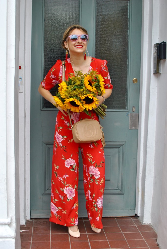 red overall madamedaniel sunflowers combinaison rouge summer look red overall madamedaniel sunflowers combinaison rouge summer look