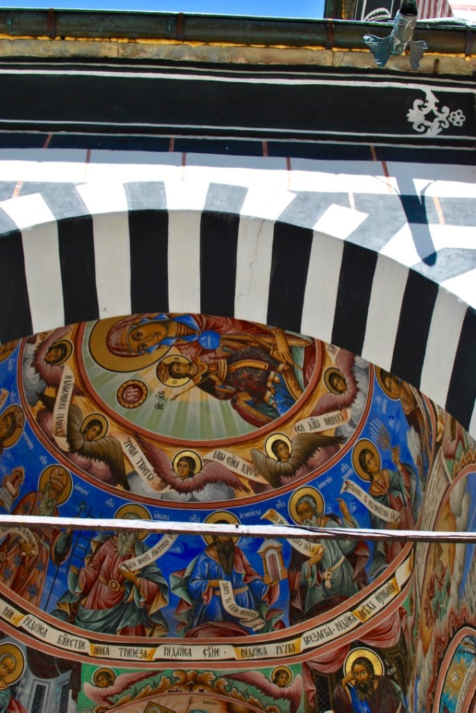 Rila monastery avis voyage bulgarie, bulgaria madamedaniel DIY summer dress