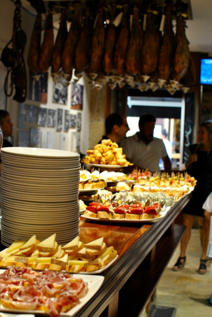 San Sebastian madamedaniel ted baker dress blue dress avis blogger bloggeuse voyage