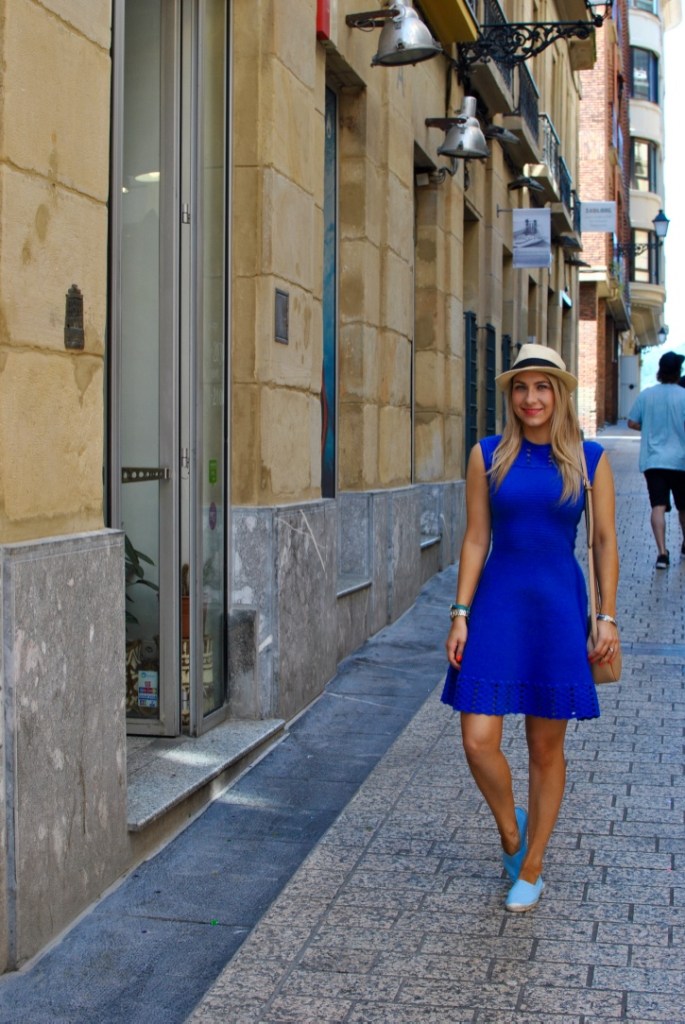 San Sebastian madamedaniel ted baker dress blue dress avis blogger bloggeuse voyage
